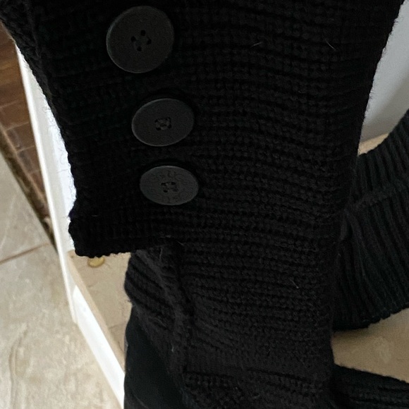 UGG black sweater boots - Picture 4 of 4